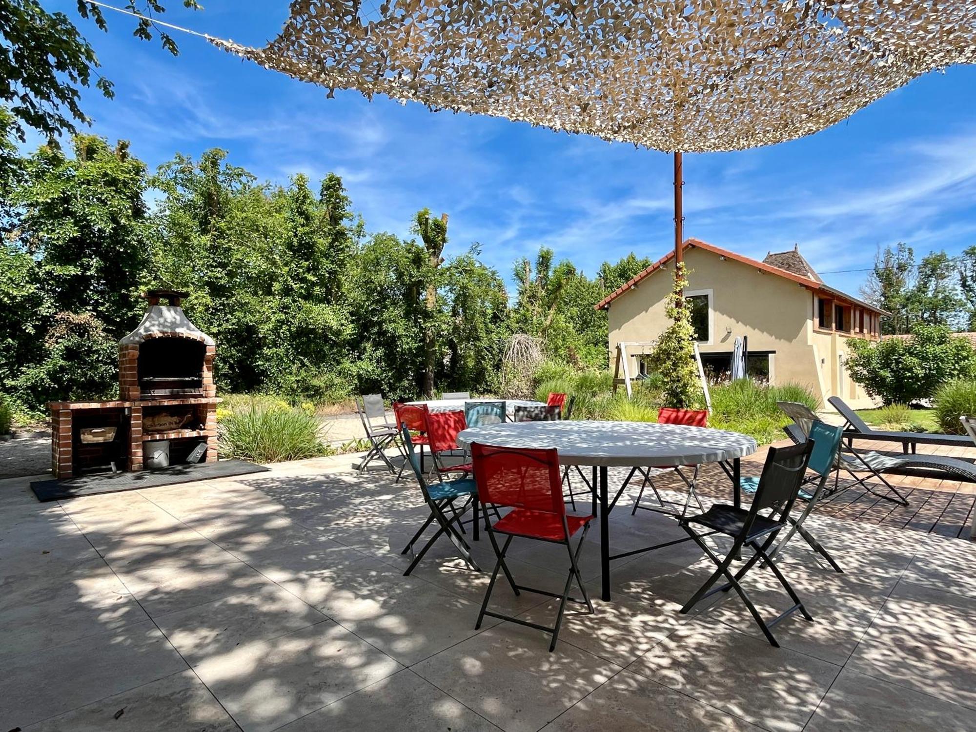 Gite Campagne Famille 15 Pers Piscine Chauffee Jeux Enfants Petanque Saint-Sauvy Exteriér fotografie